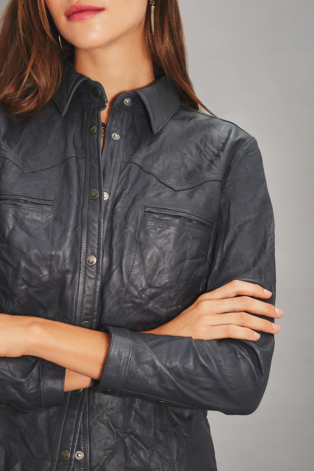 camisa bellota cuero