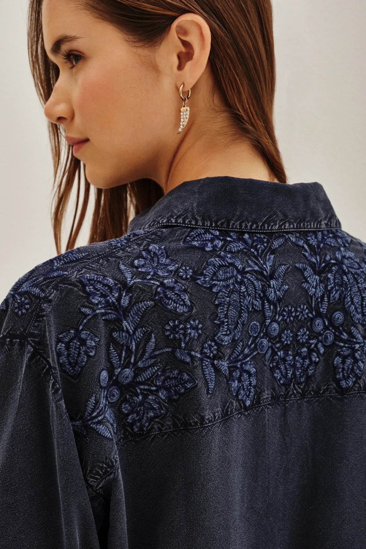 camisa wide tencel flowers
