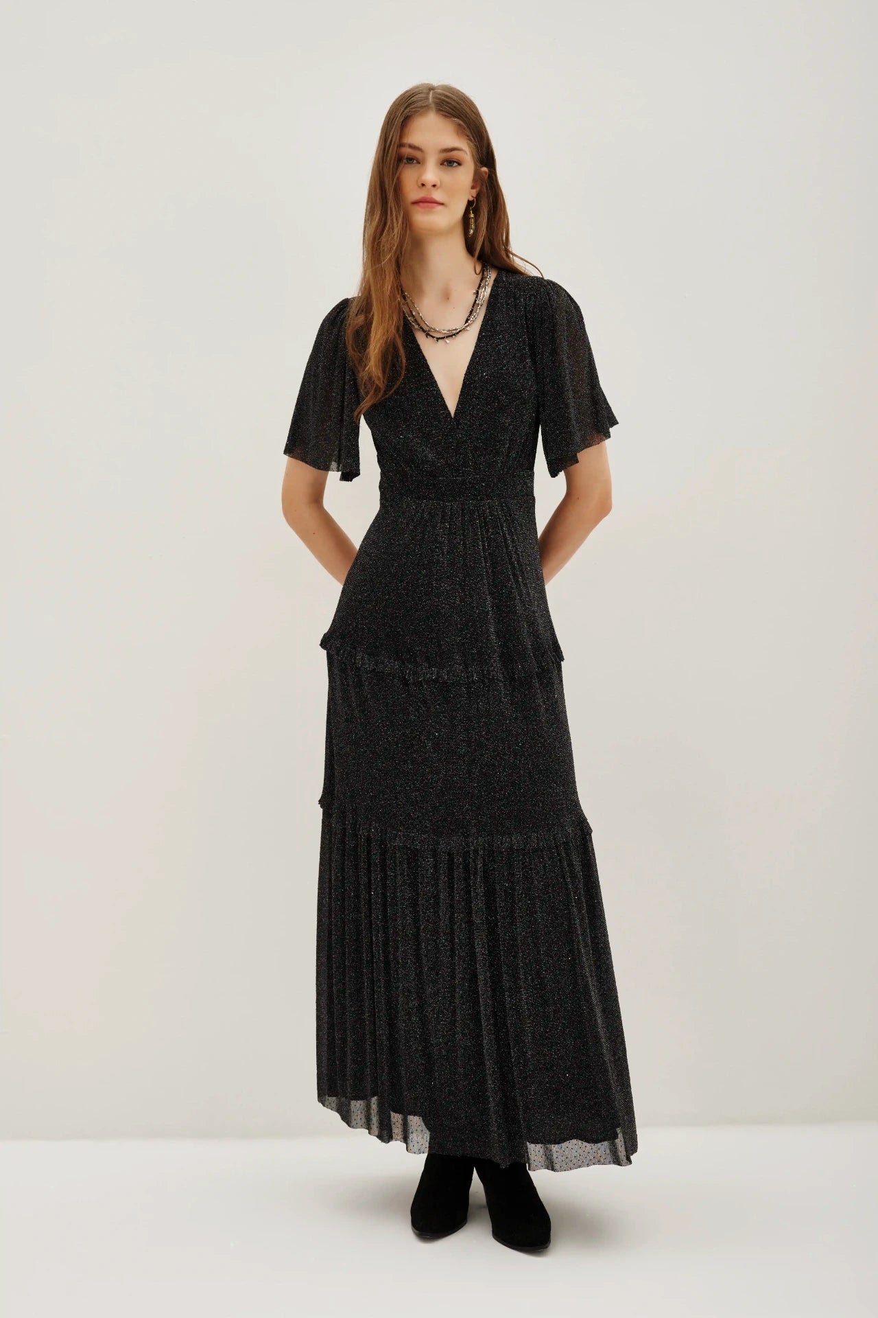 vestido frills studs